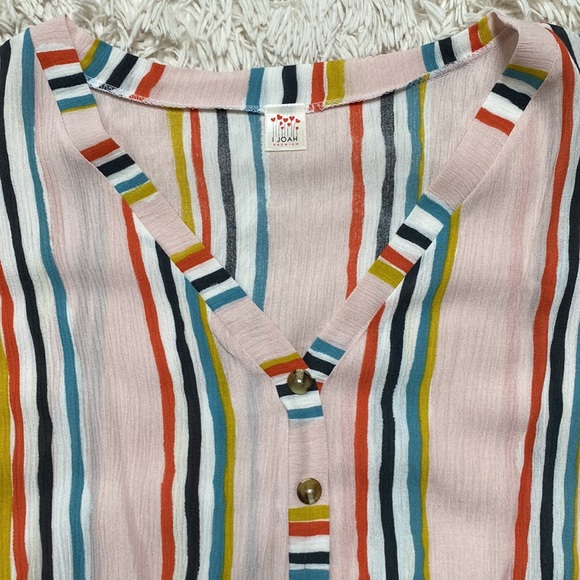 🎉HP🎉 I Joah Tie Hem Button Down Blouse 💗 Pink & Multi - Picture 9 of 13